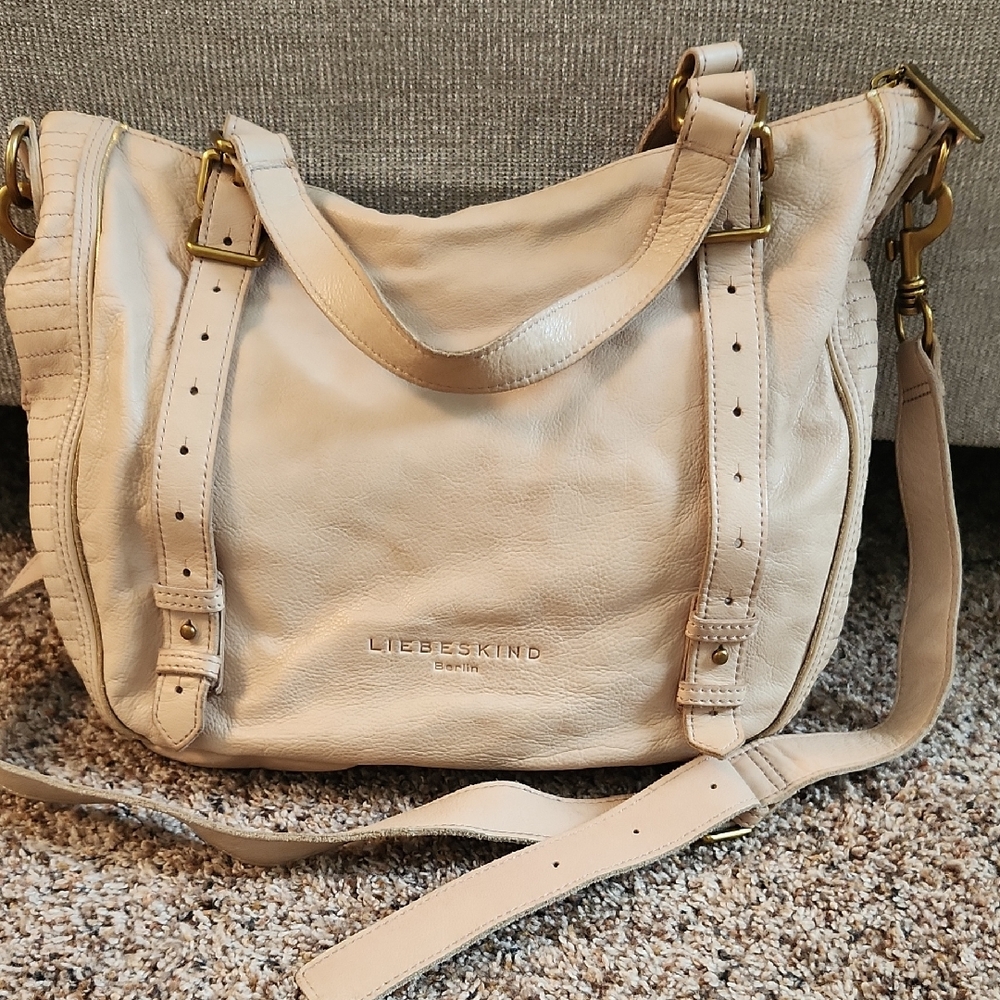 Liebeskind Cream Shoulder Bag with Adjustable Straps and Metal Hardware